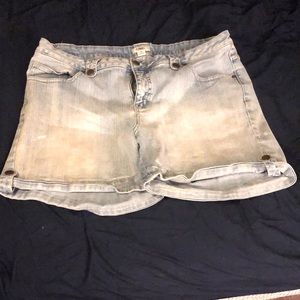 Light wash shorts